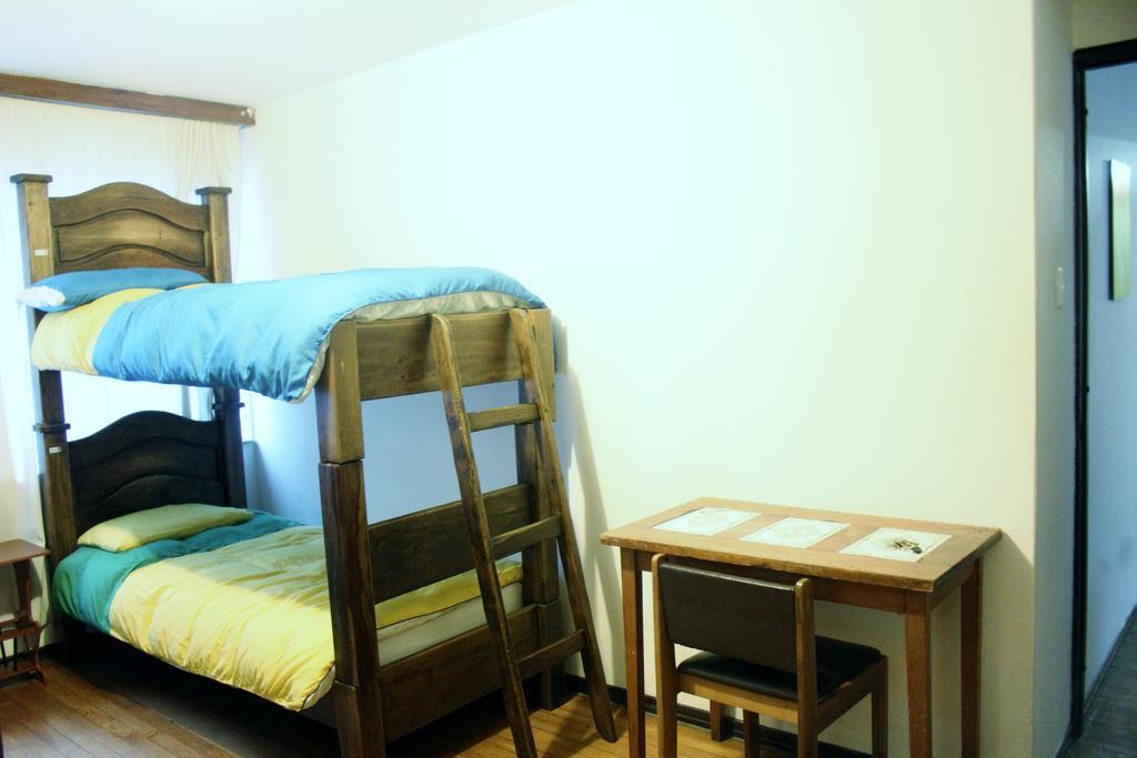 Hostal La Pinta Bogotá Extérieur photo
