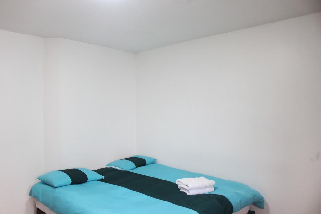 Hostal La Pinta Bogotá Extérieur photo