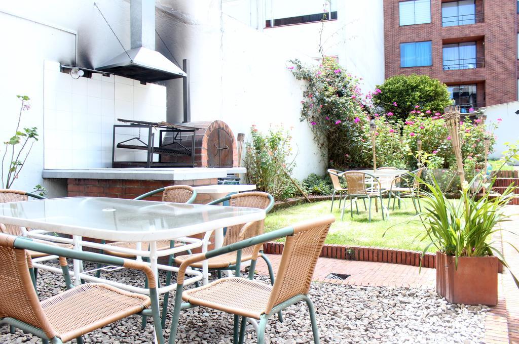 Hostal La Pinta Bogotá Extérieur photo