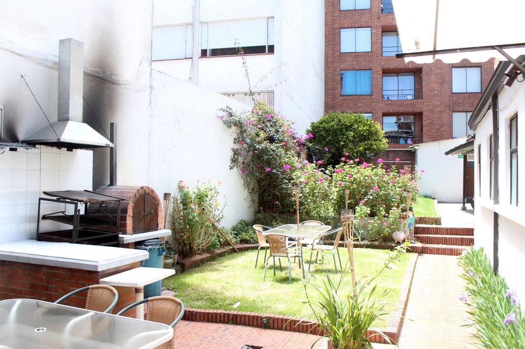 Hostal La Pinta Bogotá Extérieur photo