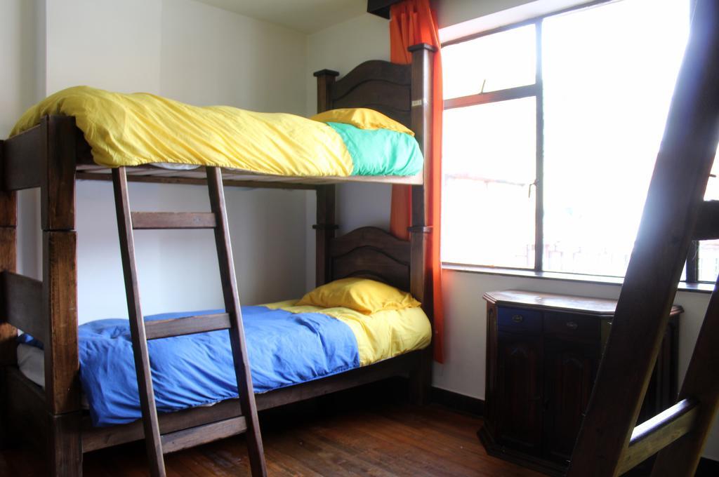 Hostal La Pinta Bogotá Extérieur photo