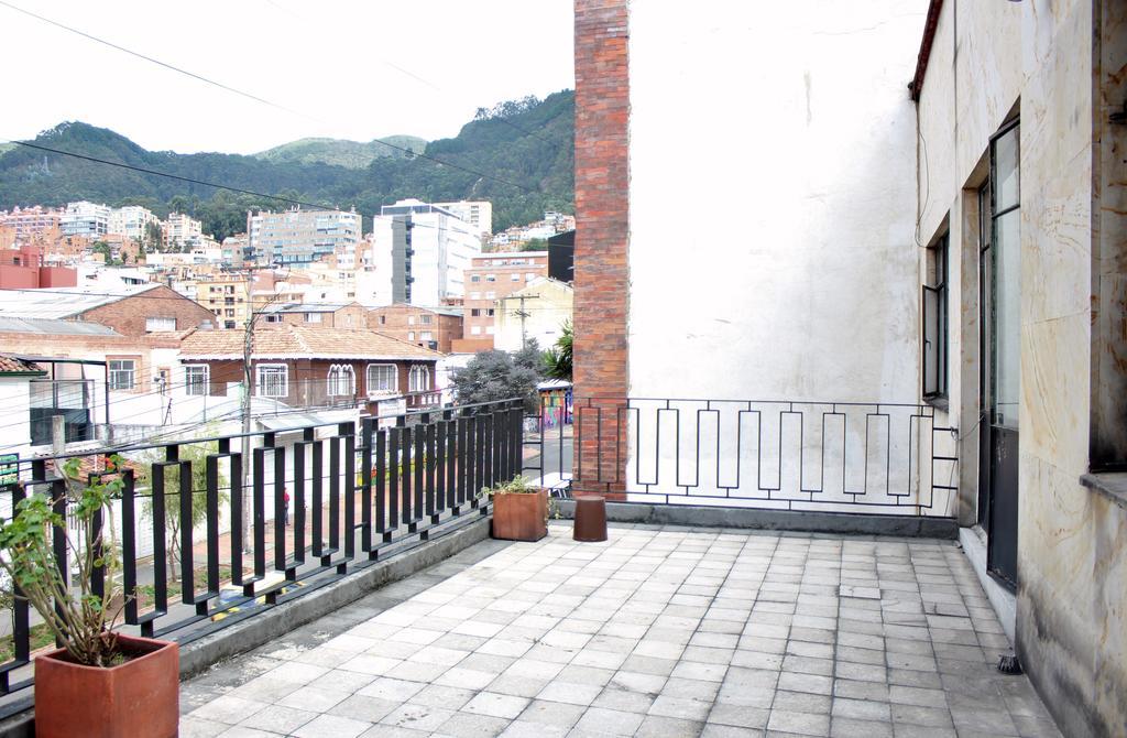 Hostal La Pinta Bogotá Extérieur photo