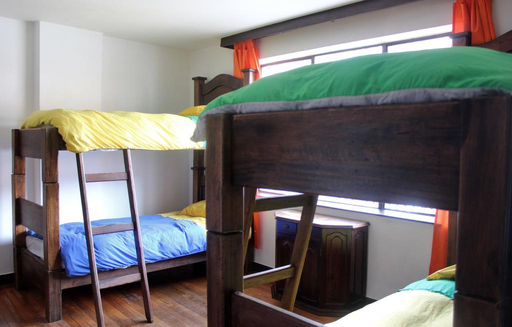 Hostal La Pinta Bogotá Extérieur photo