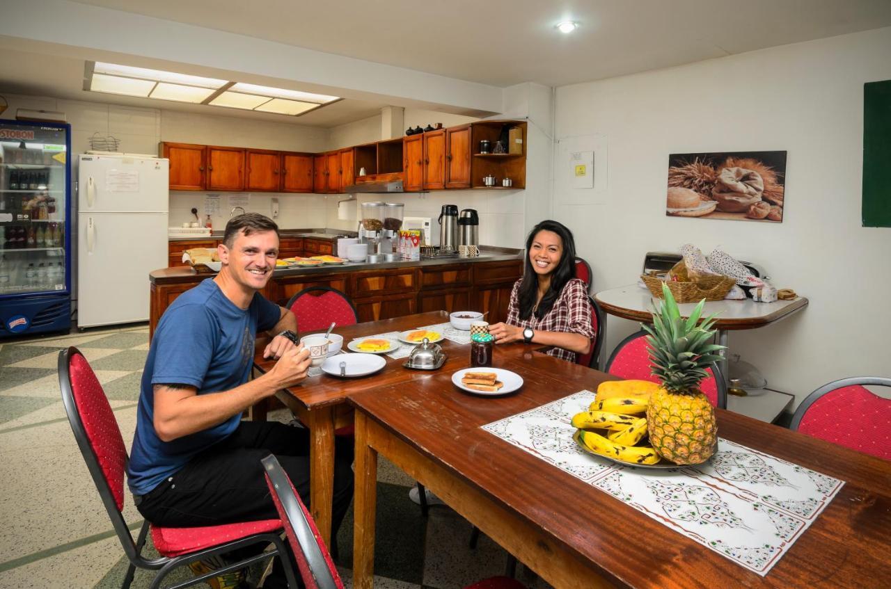 Hostal La Pinta Bogotá Extérieur photo