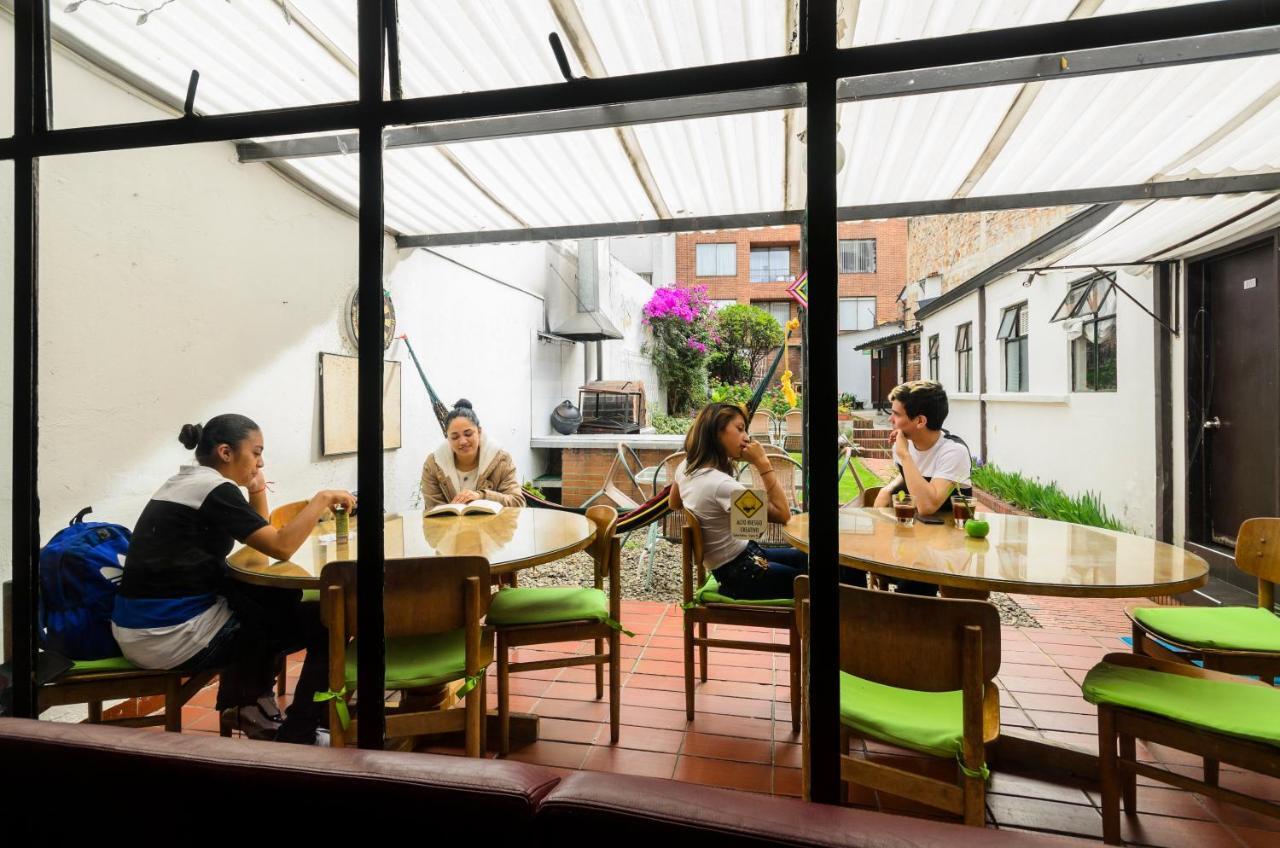 Hostal La Pinta Bogotá Extérieur photo