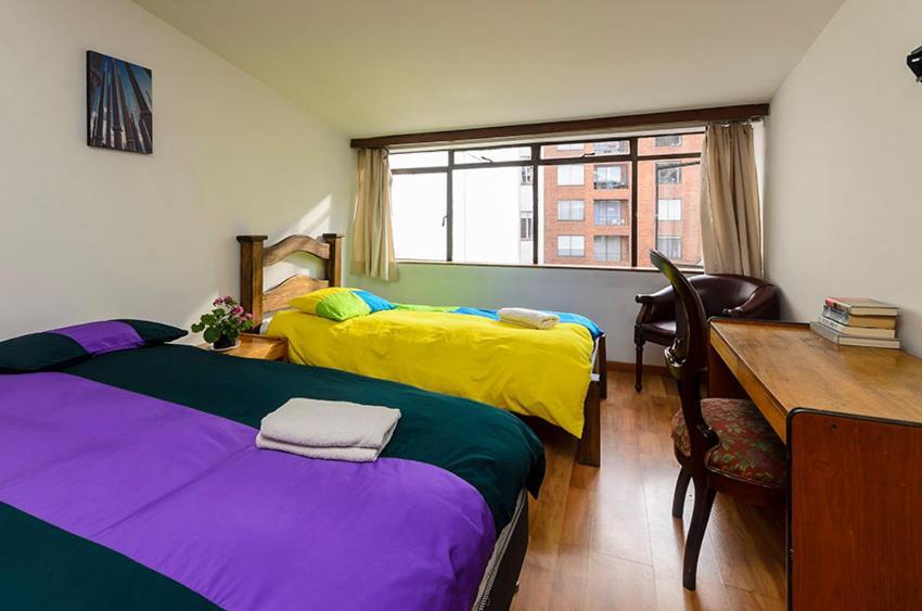 Hostal La Pinta Bogotá Extérieur photo