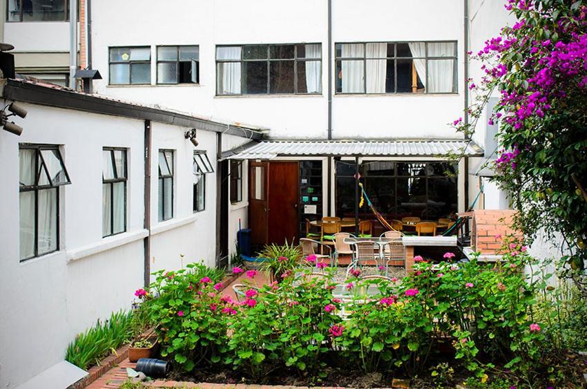Hostal La Pinta Bogotá Extérieur photo