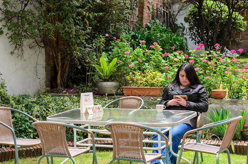 Hostal La Pinta Bogotá Extérieur photo